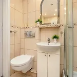 W Sercu Lodzi Piotrkowska Balkon & 2 Sypialnie By Renters Lodz