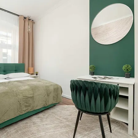 W Sercu Lodzi Piotrkowska Balkon & 2 Sypialnie By Renters *