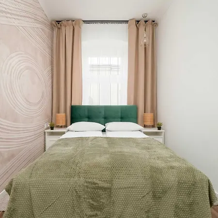 W Sercu Lodzi Piotrkowska Balkon & 2 Sypialnie By Renters