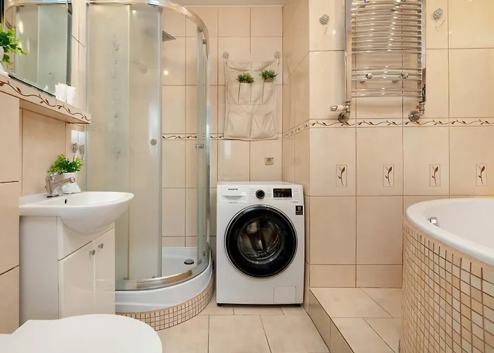 W Sercu Lodzi Piotrkowska Balkon & 2 Sypialnie By Renters