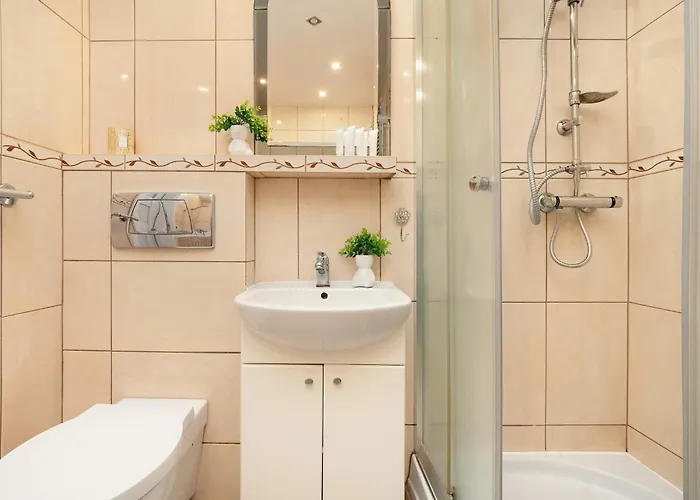 W Sercu Lodzi Piotrkowska Balkon & 2 Sypialnie By Renters Łódź